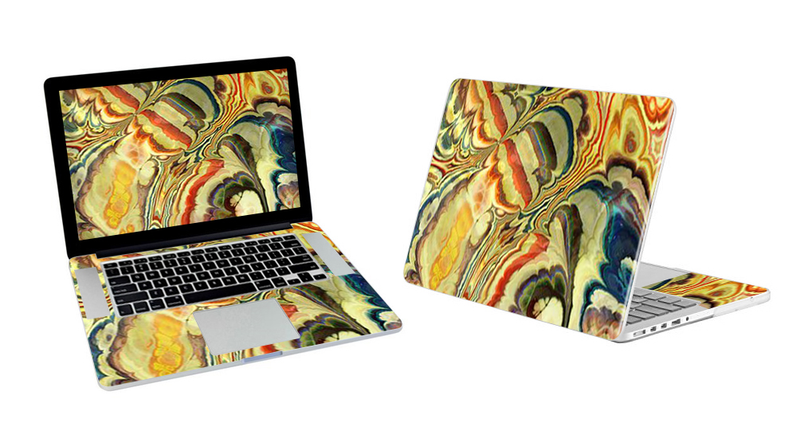 MacBook Pro 17 Colorful