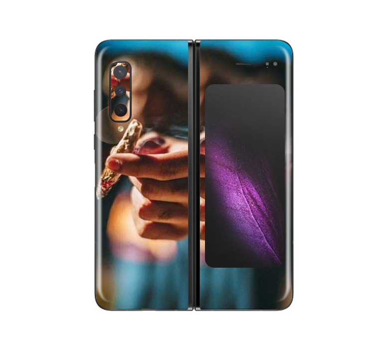 Galaxy Fold Far Out