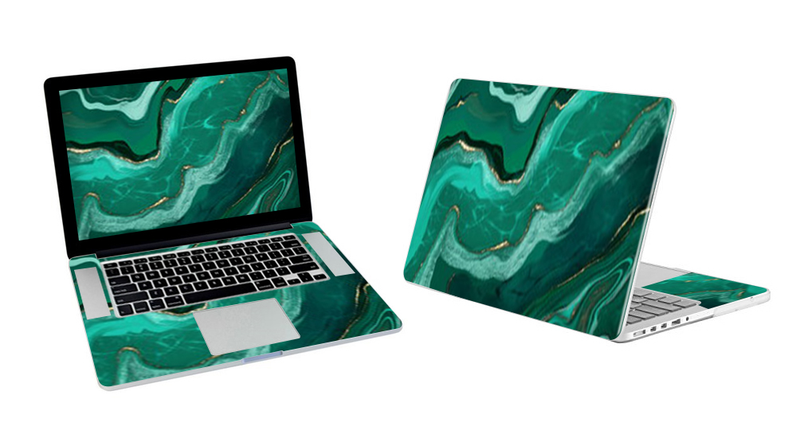 MacBook Pro 17 Green