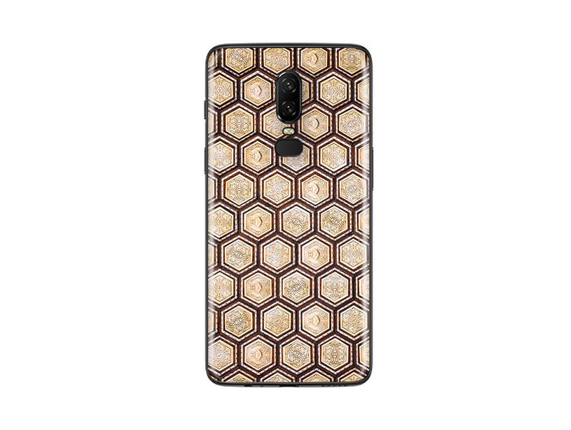 OnePlus 6 Honey Combe