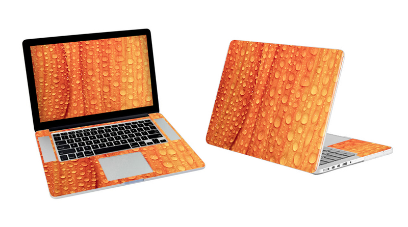 MacBook Pro 17 Orange