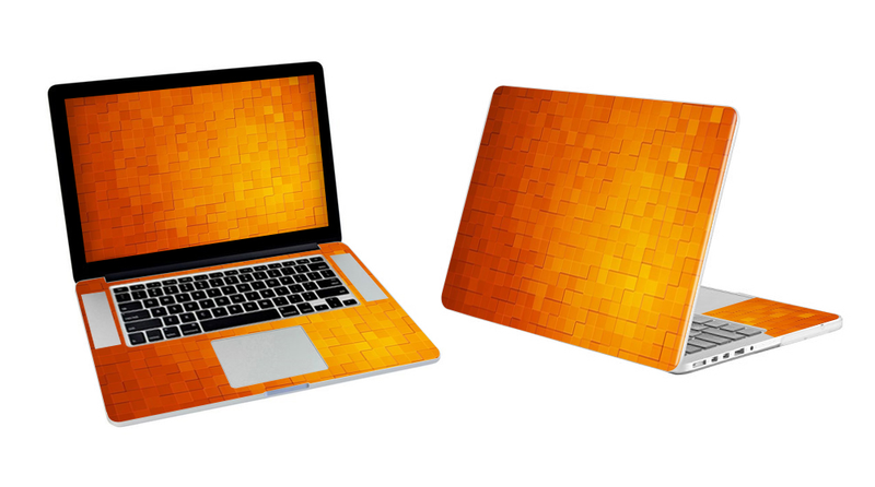 MacBook Pro 17 Orange