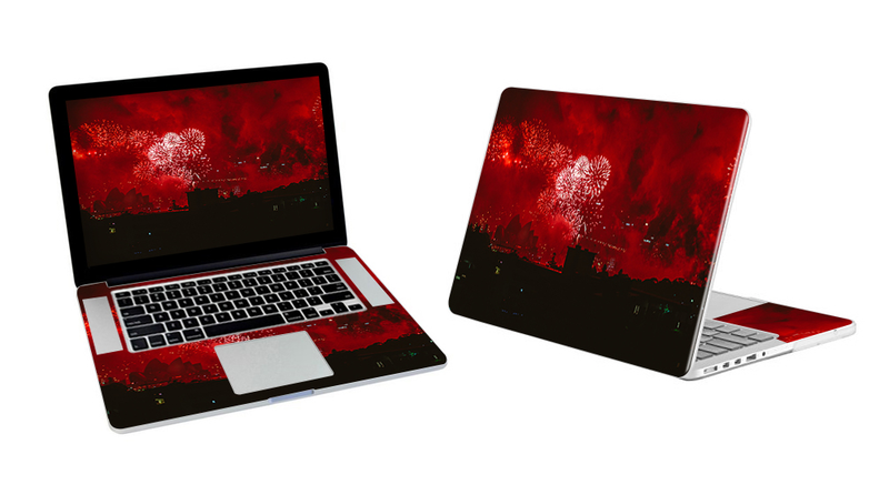 MacBook Pro 17 Red