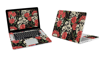 MacBook Pro 17 Skull