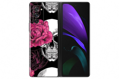 Galaxy z Fold 2 Skull