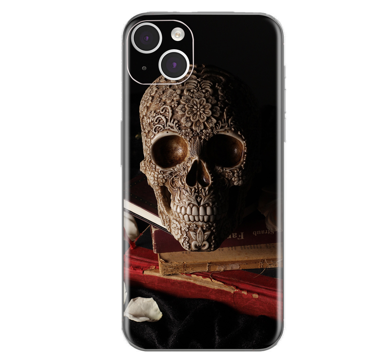 iPhone 15 Plus Skull