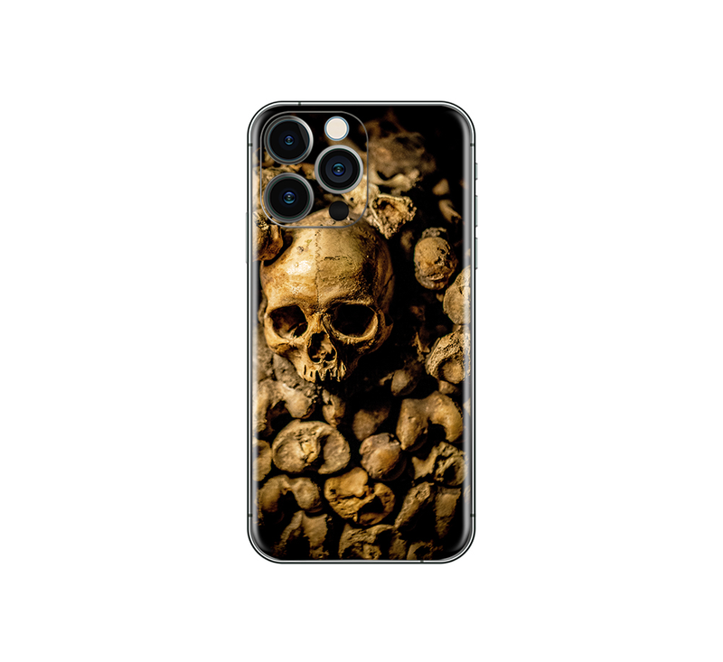 iPhone 13 Pro Max Skull