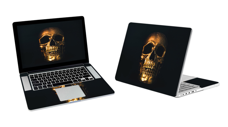 MacBook Pro 17 Skull