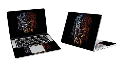 MacBook Pro 17 Skull