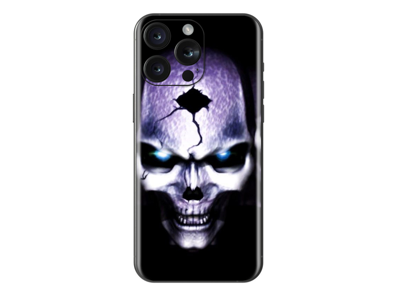 iPhone 15 Pro Max Skull