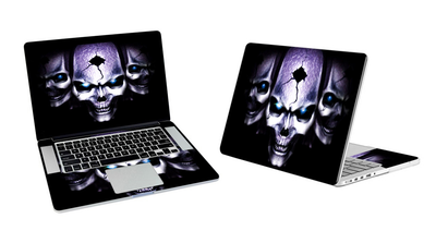 MacBook Pro 17 Skull