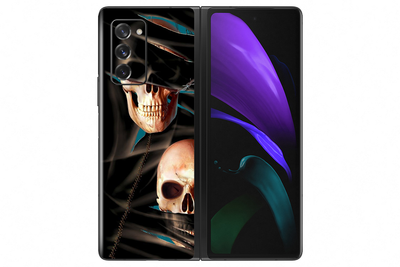 Galaxy z Fold 2 Skull