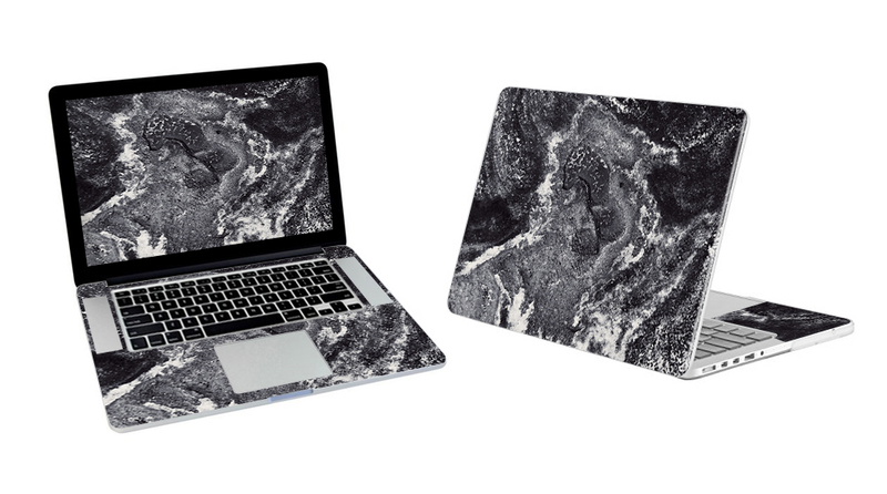 MacBook Pro 17 Stone
