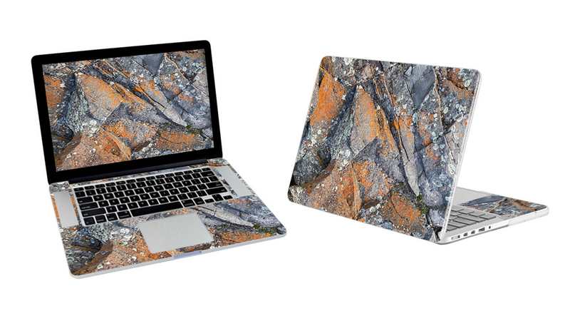 MacBook Pro 17 Stone